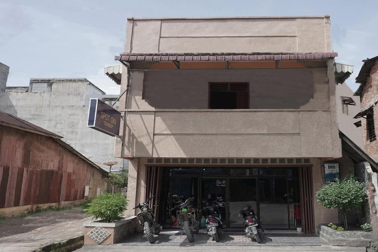 Oyo 2200 Hotel Gunung Sari Rantauprapat Esterno foto